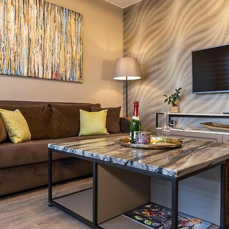 Deluxe Apartment Mit Tiefgarage In Naehe Messe-Bmw-Porsche-Dhl-Flughafen-Flugzeugwerk Der Deutsche Aircraft Лайпциг Екстериор снимка