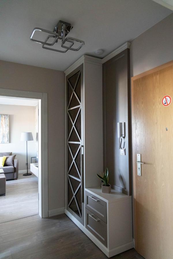 Deluxe Apartment Mit Tiefgarage In Naehe Messe-Bmw-Porsche-Dhl-Flughafen-Flugzeugwerk Der Deutsche Aircraft Лайпциг Екстериор снимка